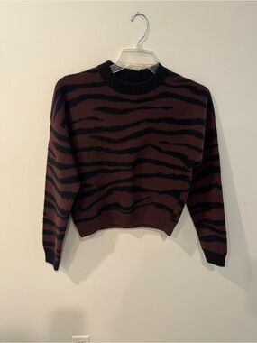 NWT NAADAM Cashmere Black and Burgundy Tiger Stripe Crewneck Sweater Sz Small
